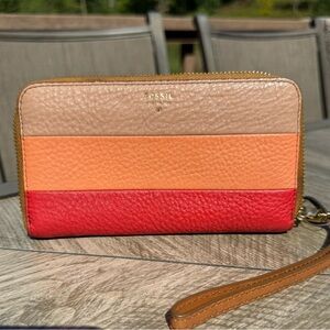 EUC! Vintage Fossil Women's Red, Orange, and Tan Leather Wristlet Long Wallet